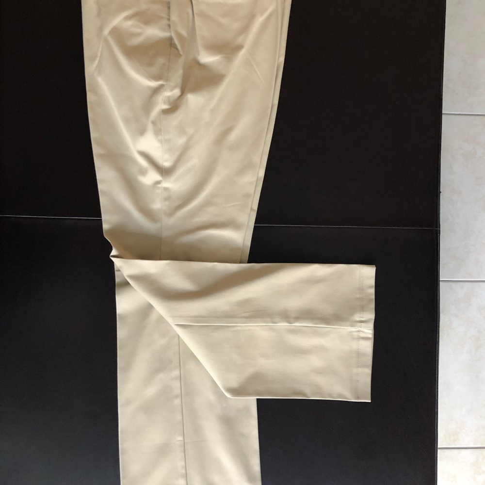 Lands’ End Outfitters khaki women’s Pants.